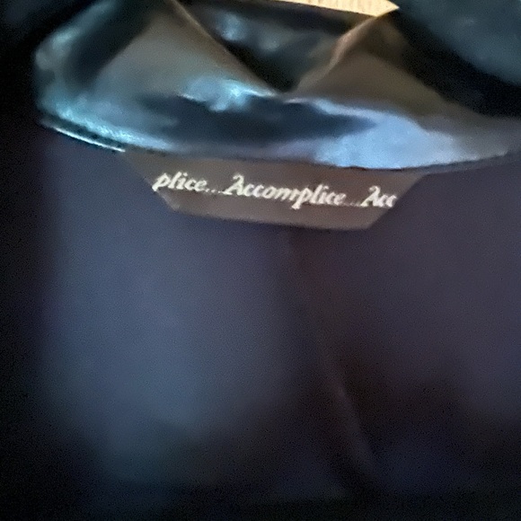 Medium Vintage Black pleather jacket with front tie - Picture 2 of 3